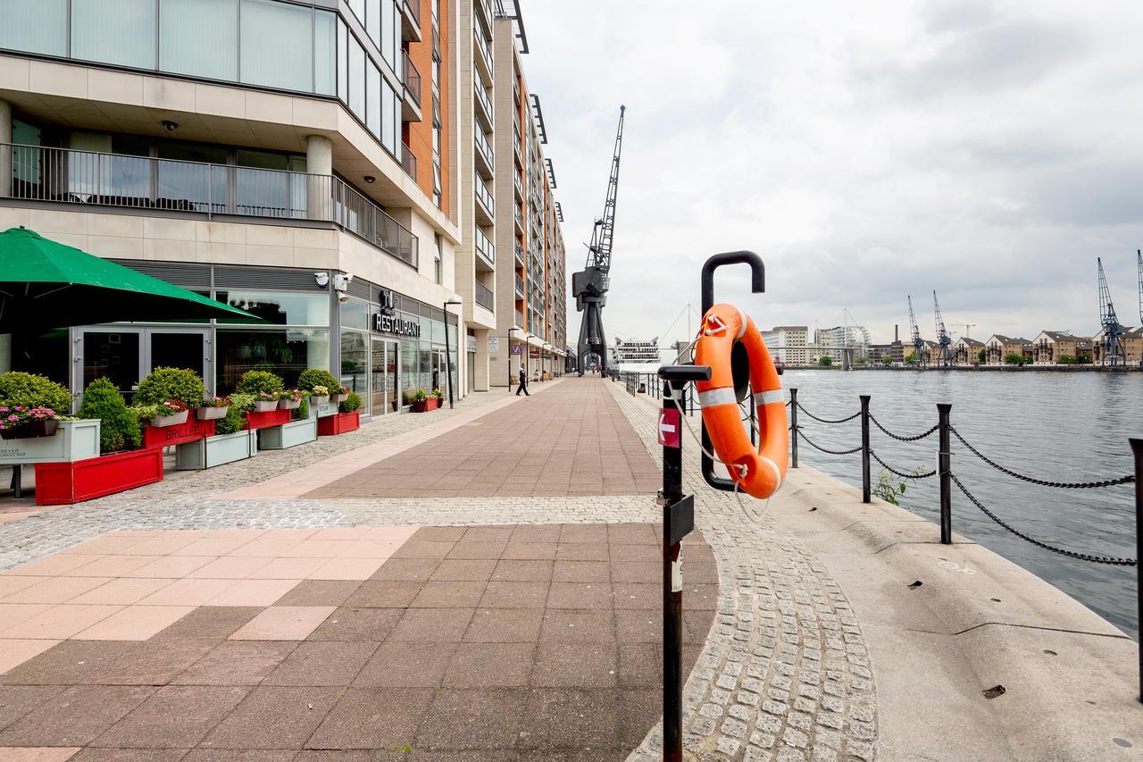Royal Docks Penthouse Apartment Лондон Екстериор снимка